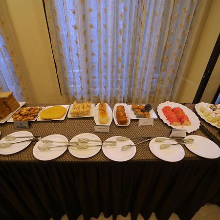 โฮเต็ล อมานทรา คอมฟอร์ท Hotel อุเดเปอร์ ภายนอก รูปภาพ