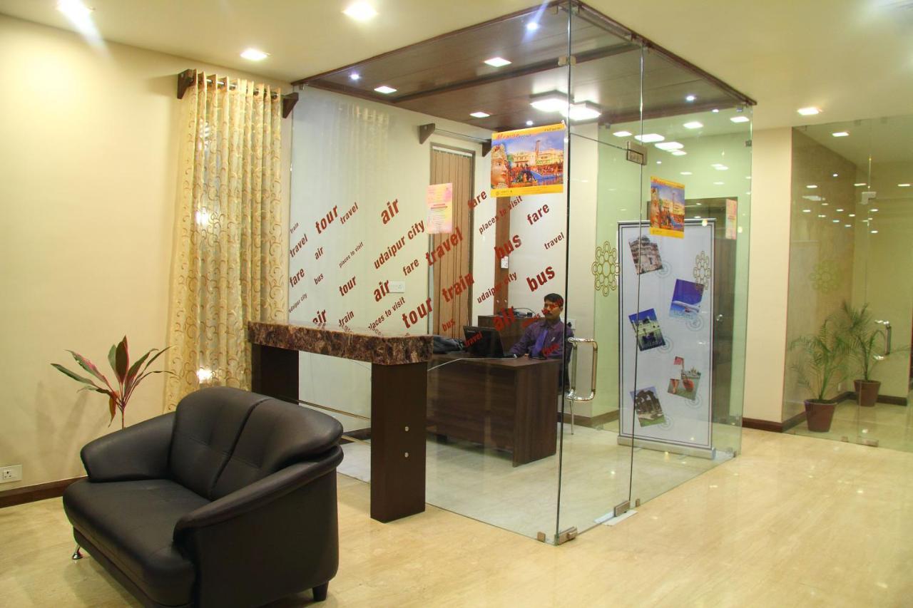โฮเต็ล อมานทรา คอมฟอร์ท Hotel อุเดเปอร์ ภายนอก รูปภาพ