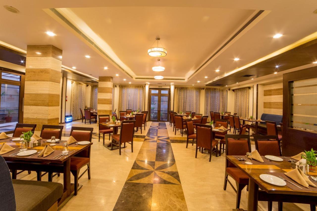 โฮเต็ล อมานทรา คอมฟอร์ท Hotel อุเดเปอร์ ภายนอก รูปภาพ
