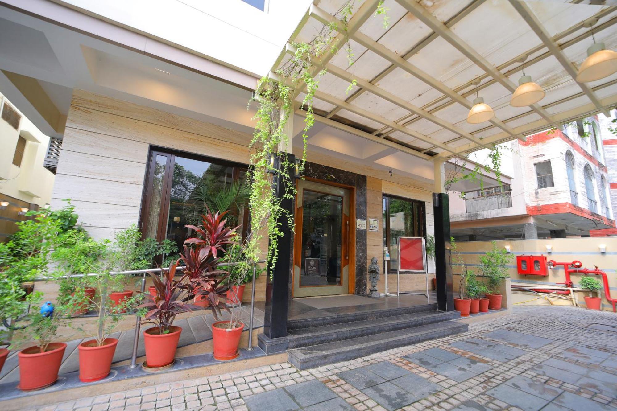 โฮเต็ล อมานทรา คอมฟอร์ท Hotel อุเดเปอร์ ภายนอก รูปภาพ