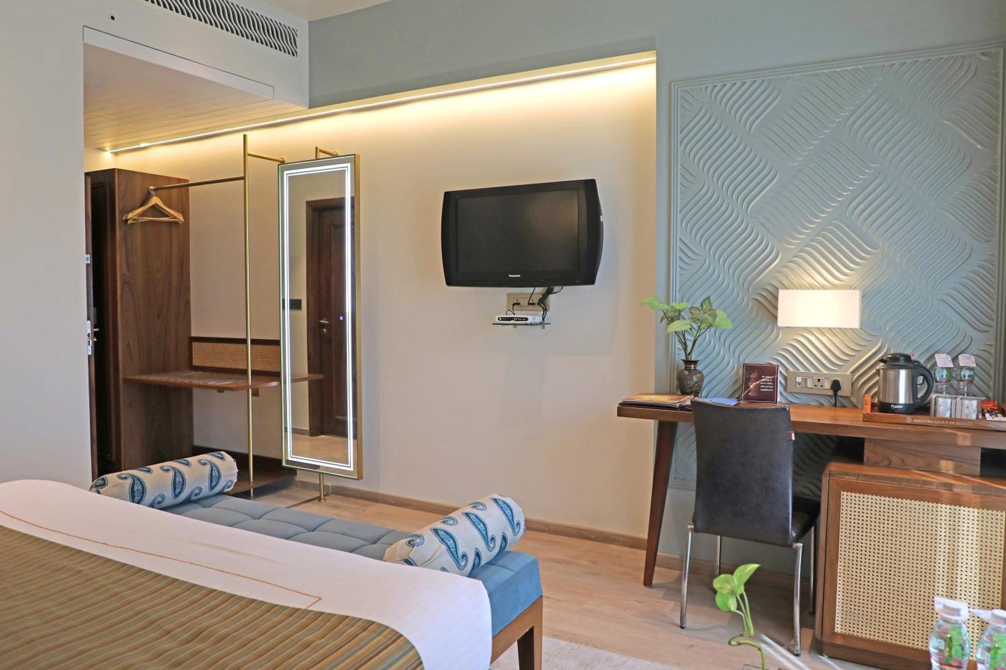 โฮเต็ล อมานทรา คอมฟอร์ท Hotel อุเดเปอร์ ภายนอก รูปภาพ