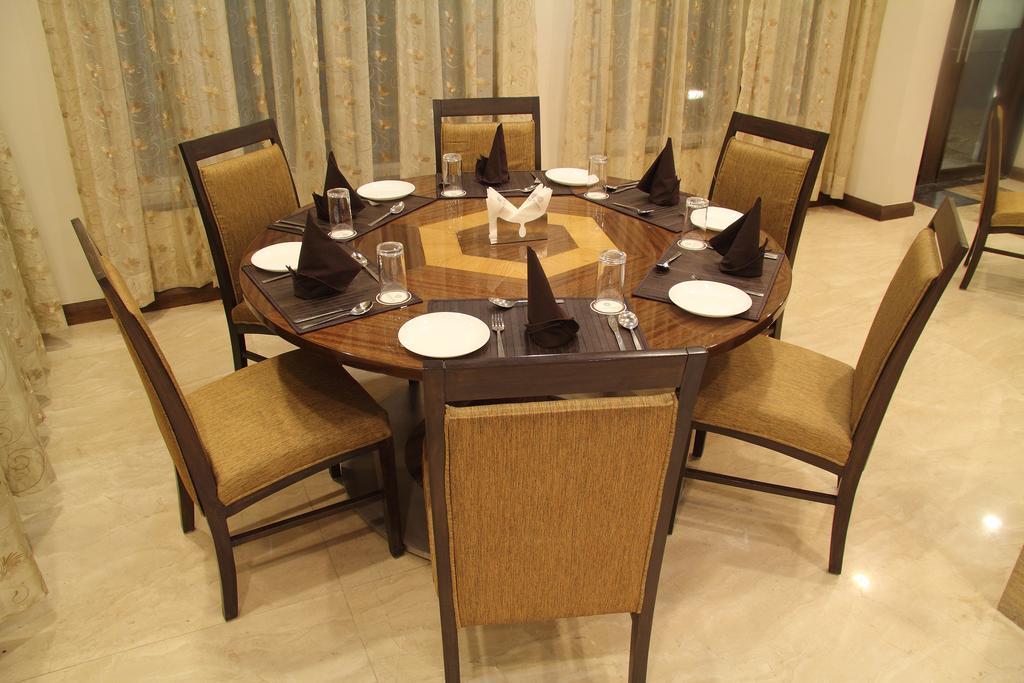 โฮเต็ล อมานทรา คอมฟอร์ท Hotel อุเดเปอร์ ภายนอก รูปภาพ