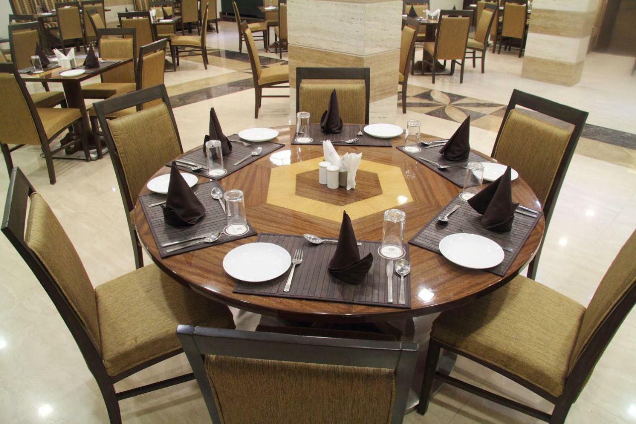 โฮเต็ล อมานทรา คอมฟอร์ท Hotel อุเดเปอร์ ภายนอก รูปภาพ
